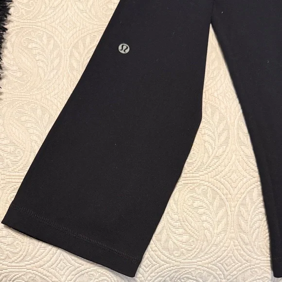 Lululemon Black Straight-Leg Pants SZ 8 - Picture 8 of 8